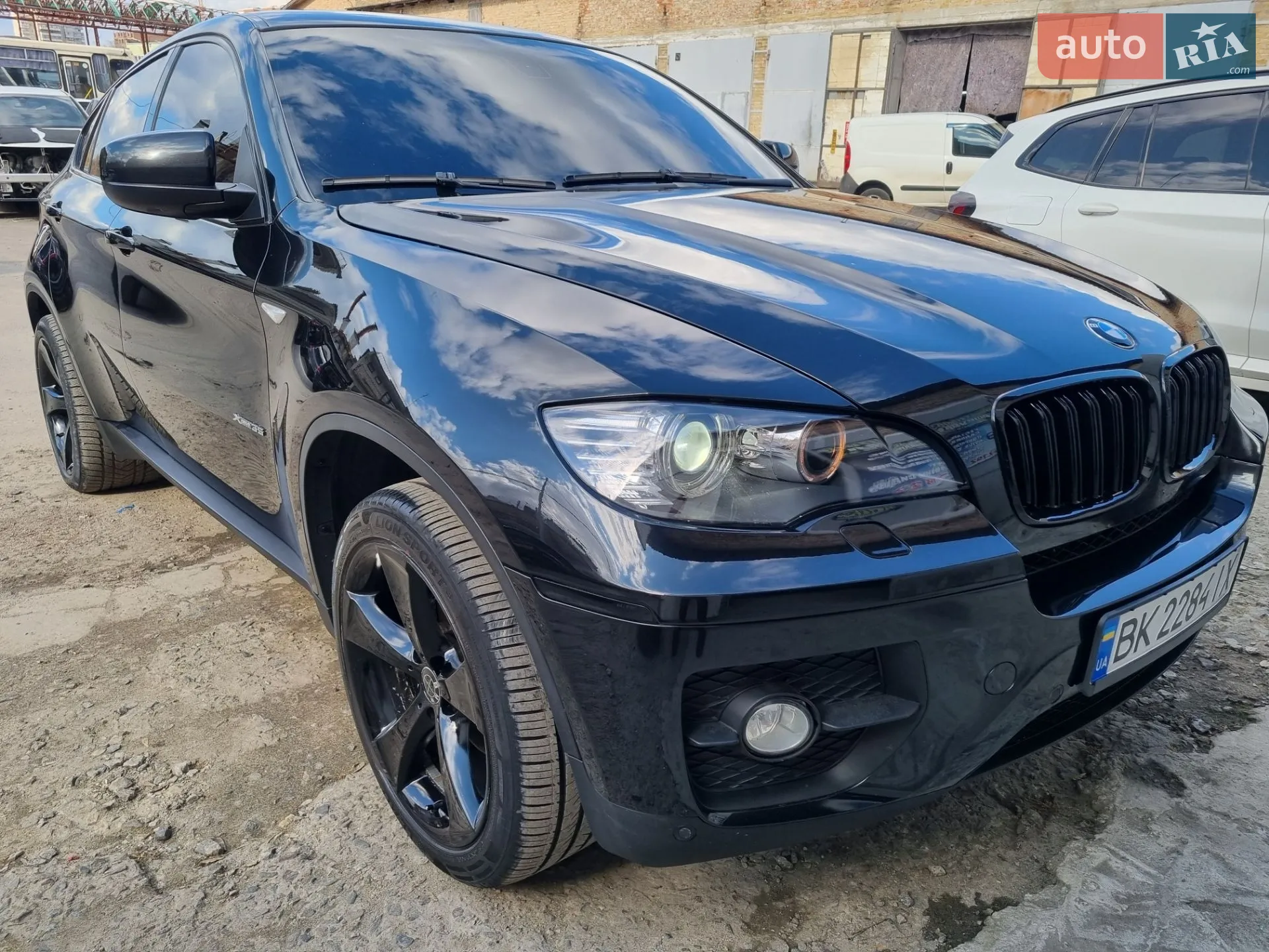 2011 BMW X6 - мініатюра 17