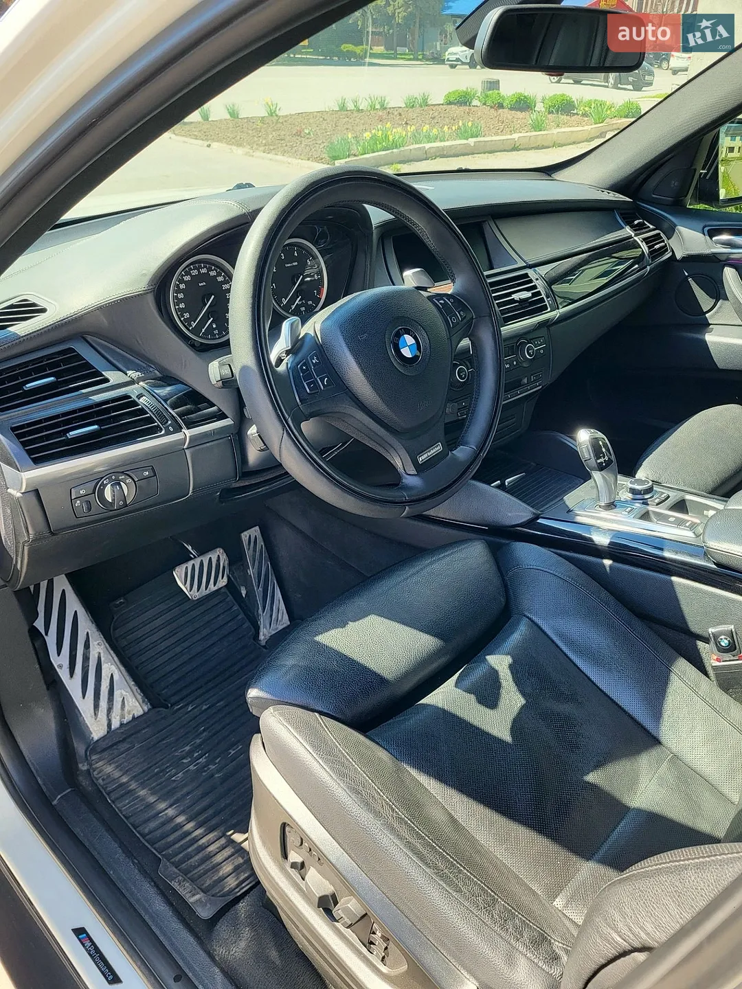 2010 BMW X6 - мініатюра 15