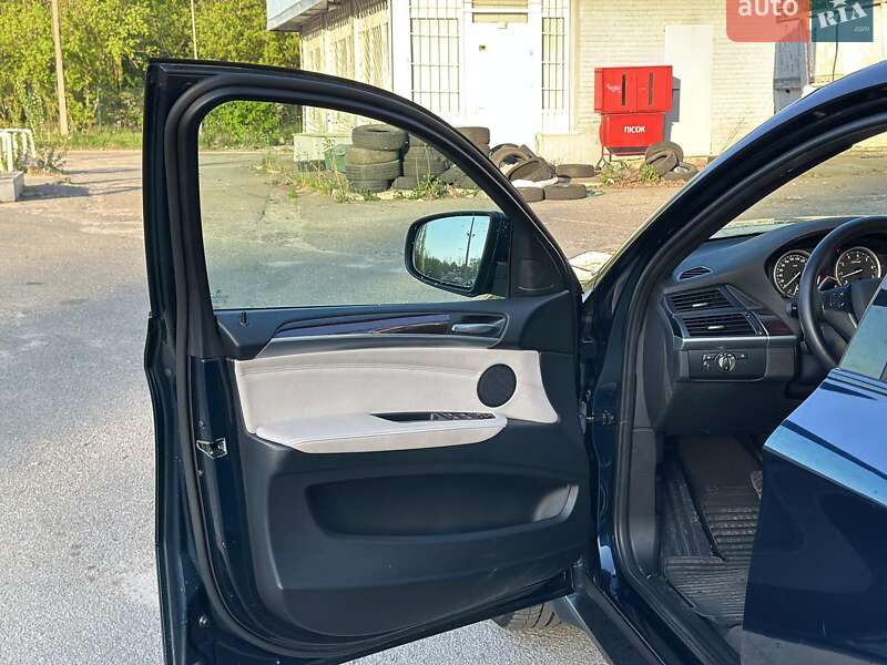 Внедорожник / Кроссовер BMW X6 2012 в Киеве