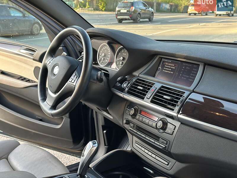 Внедорожник / Кроссовер BMW X6 2012 в Киеве