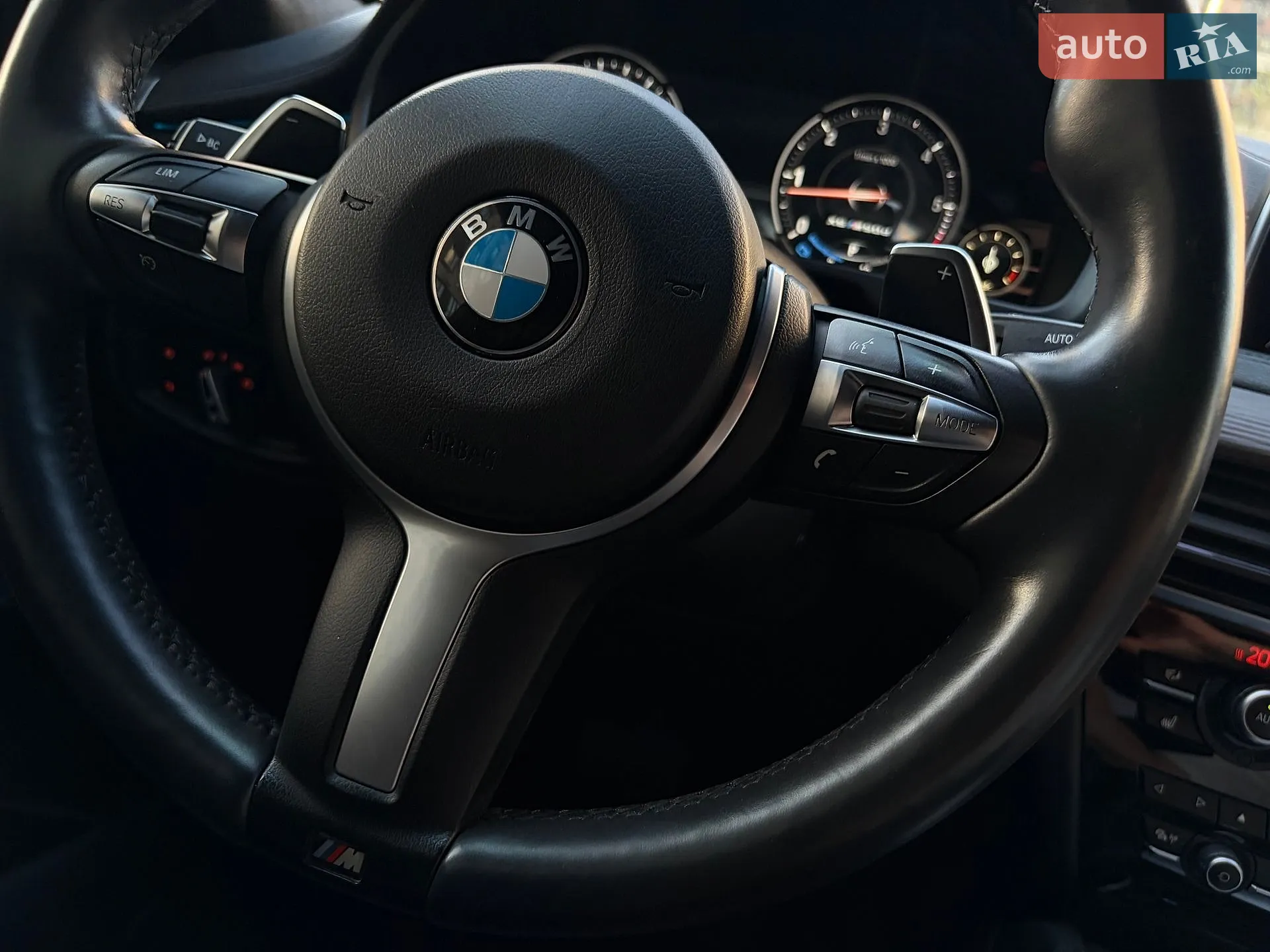 2015 BMW X6 - мініатюра 75