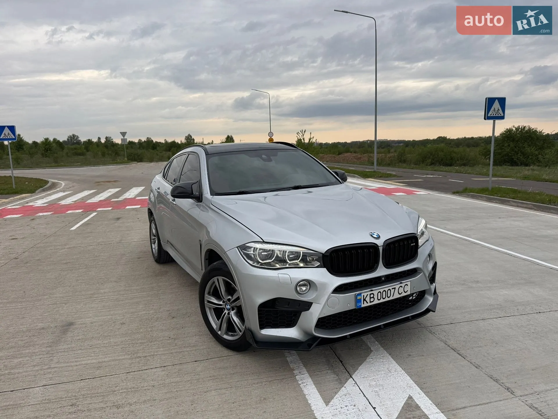 2015 BMW X6 - мініатюра 2