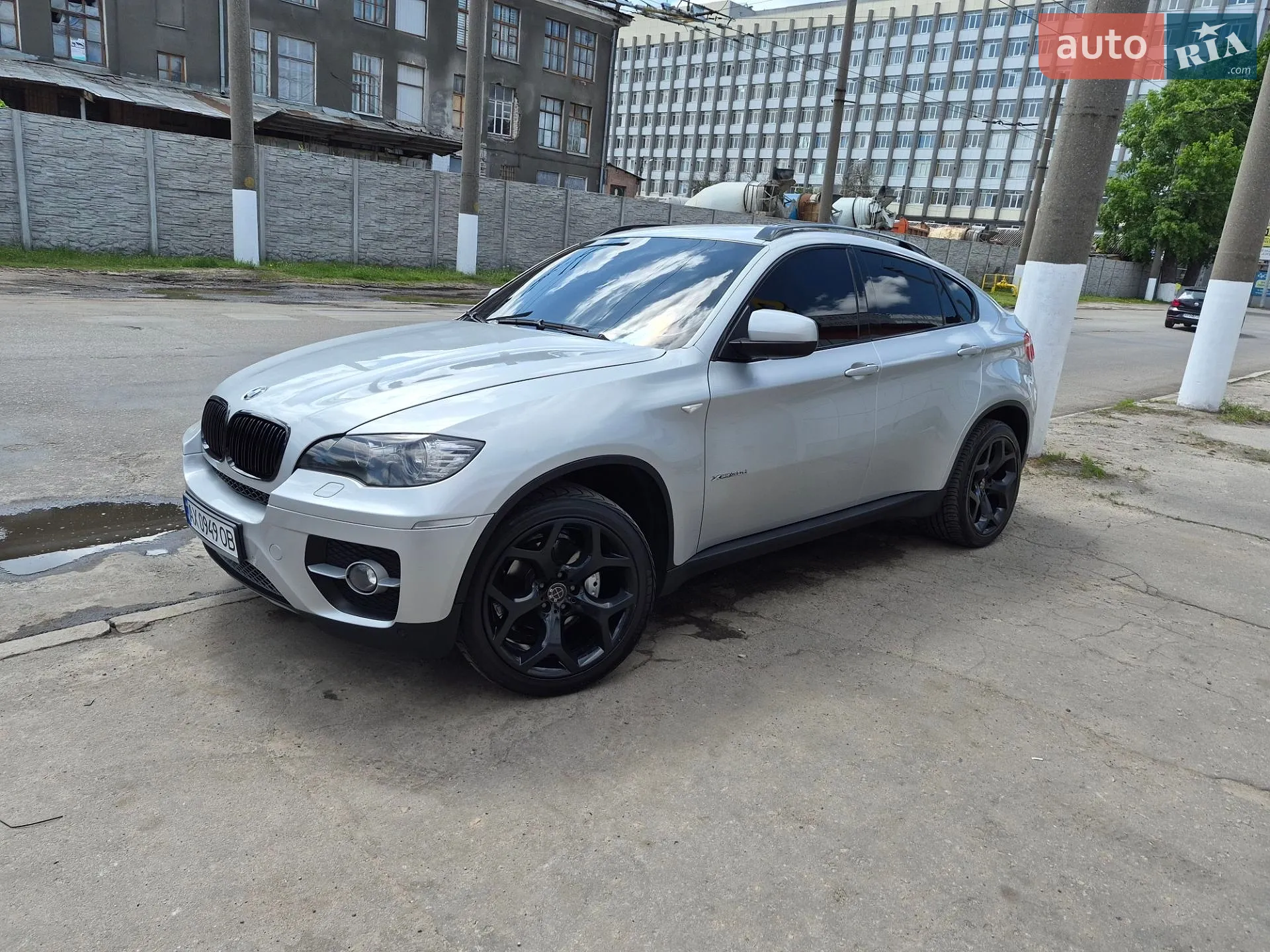 2011 BMW X6 - мініатюра 2
