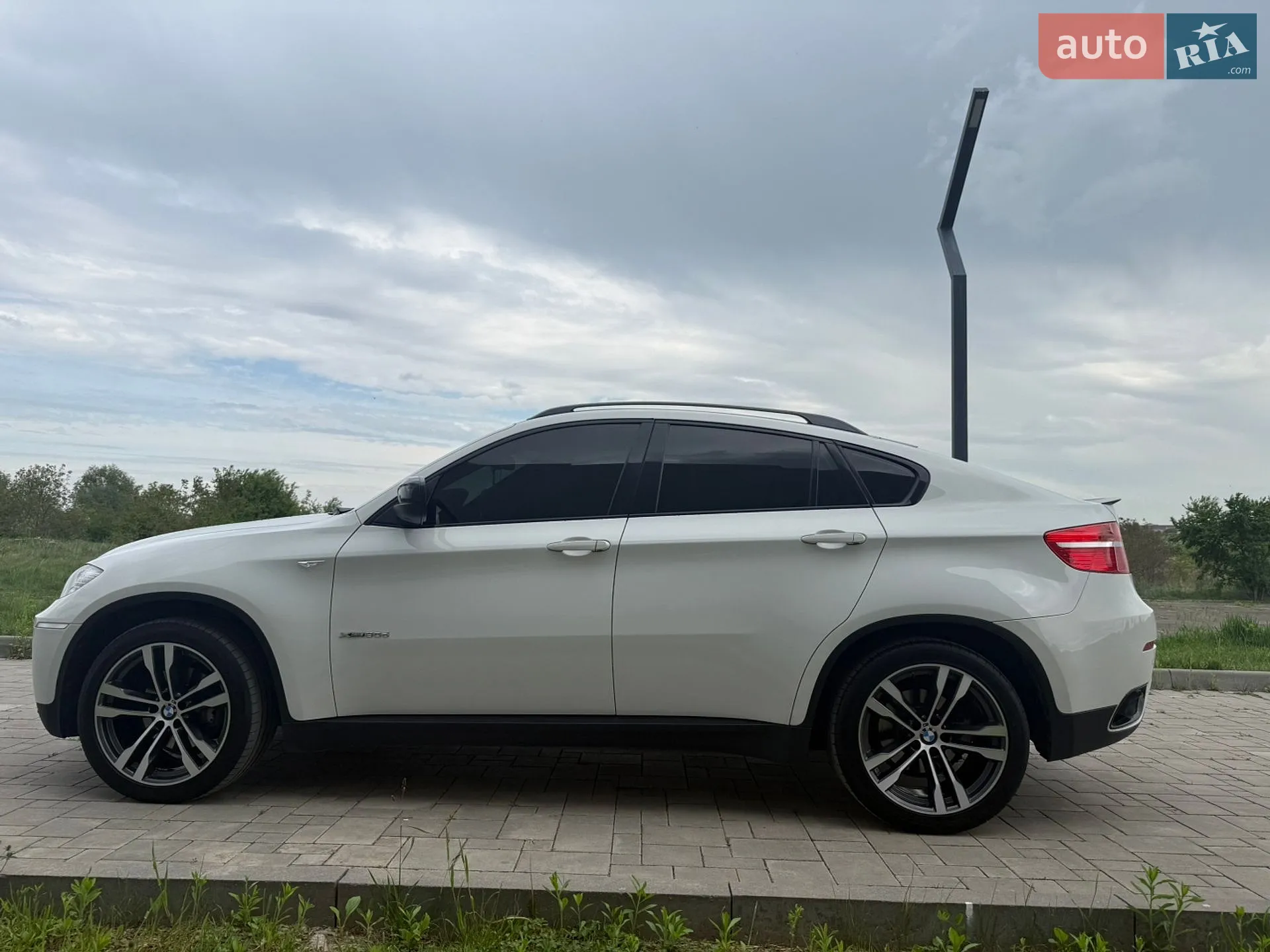 2011 BMW X6 - мініатюра 15