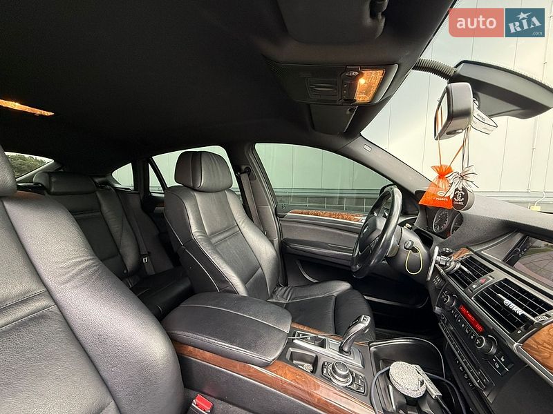 Внедорожник / Кроссовер BMW X6 2011 в Ровно
