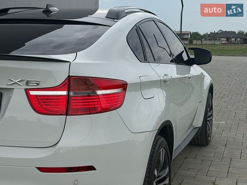 Внедорожник / Кроссовер BMW X6 2011 в Ровно