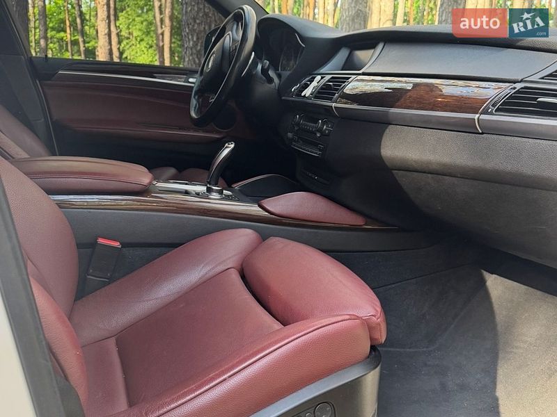 Позашляховик / Кросовер BMW X6 2011 в Ірпені