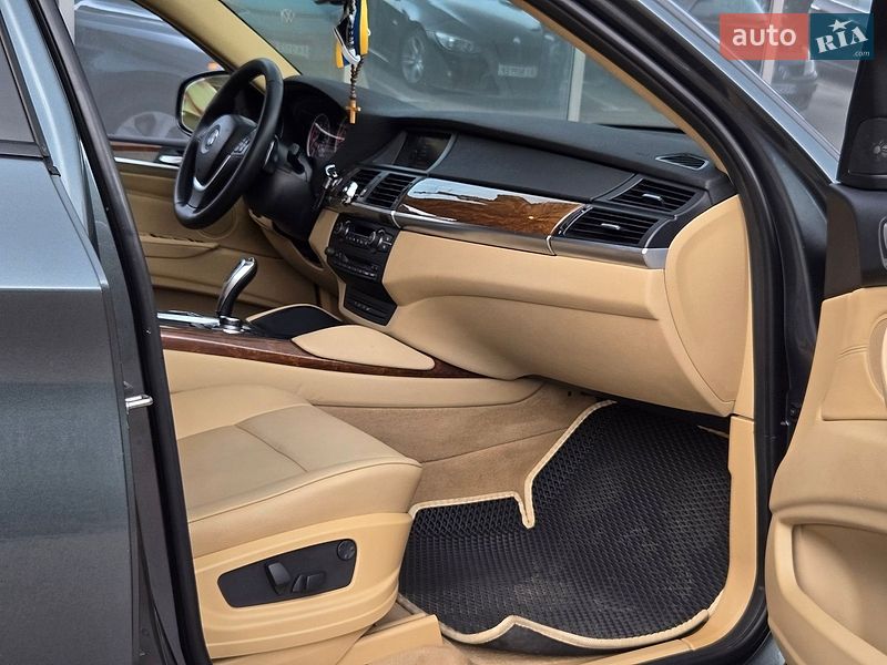 Внедорожник / Кроссовер BMW X6 2012 в Киеве