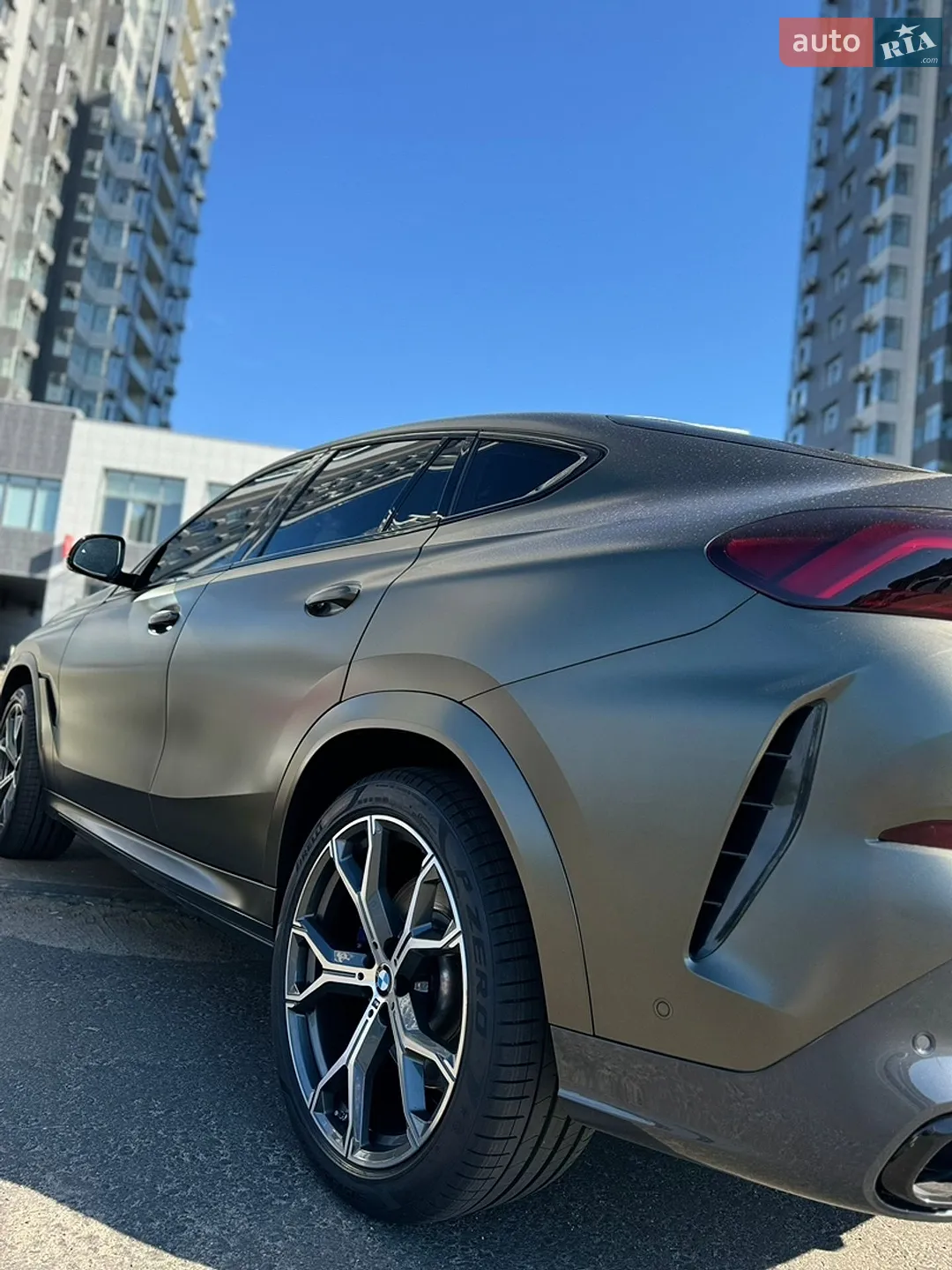 2021 BMW X6 - мініатюра 3