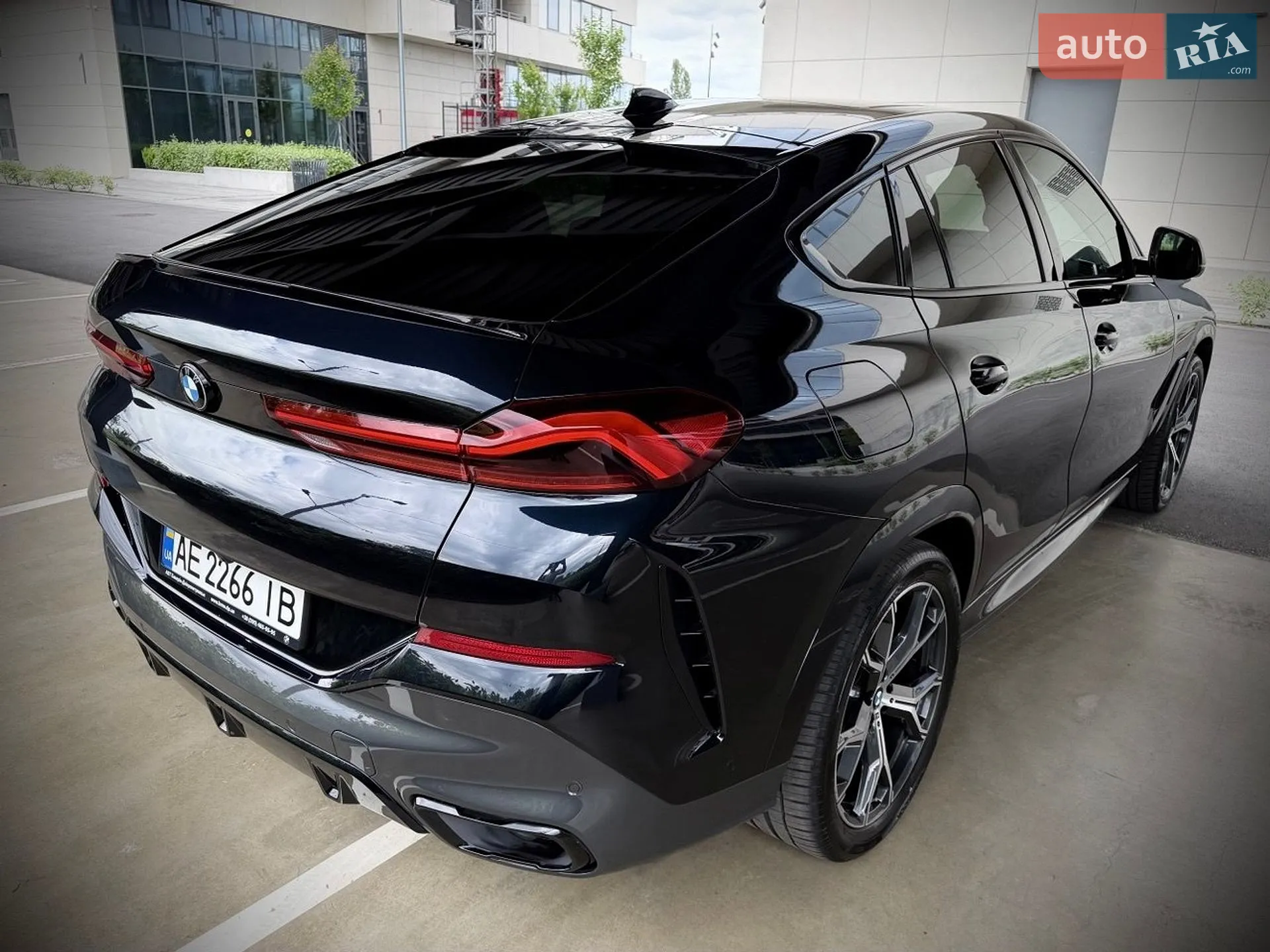 2022 BMW X6 - мініатюра 6