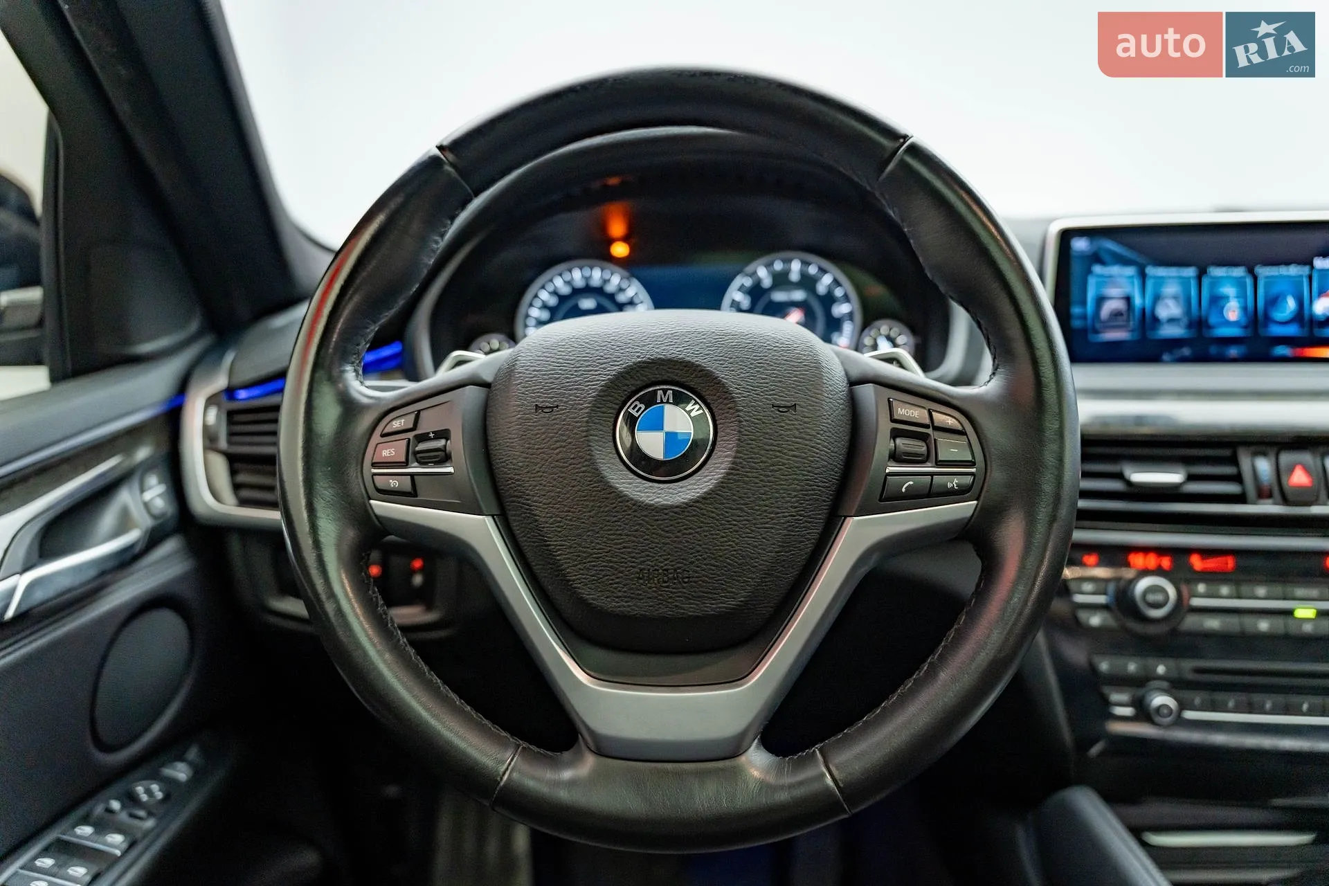 2016 BMW X6 - мініатюра 15