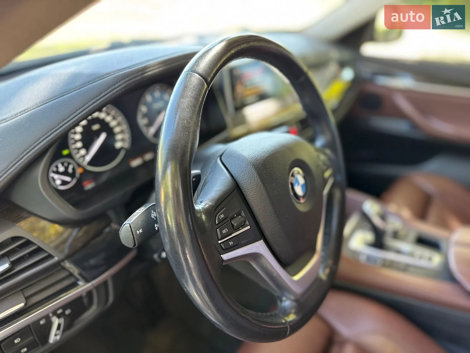 BMW X6 2015 VIN WBAKU210300N32959 фото оголошення 24 з 28