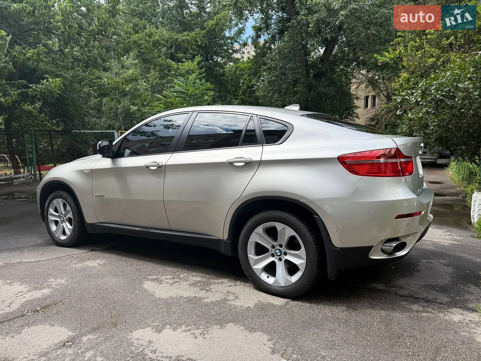 2010 BMW X6 - мініатюра 23
