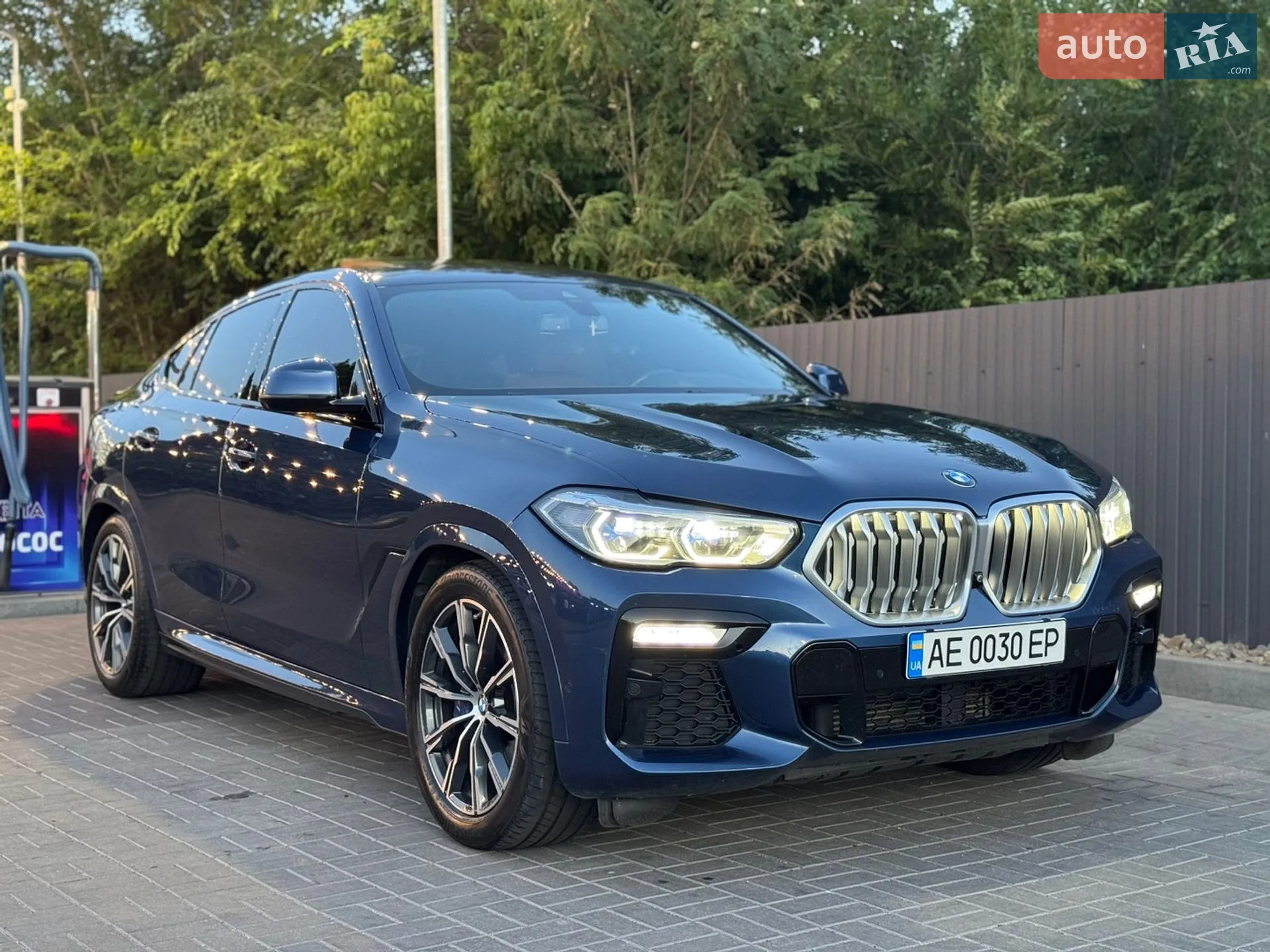 2020 BMW X6 - мініатюра 2