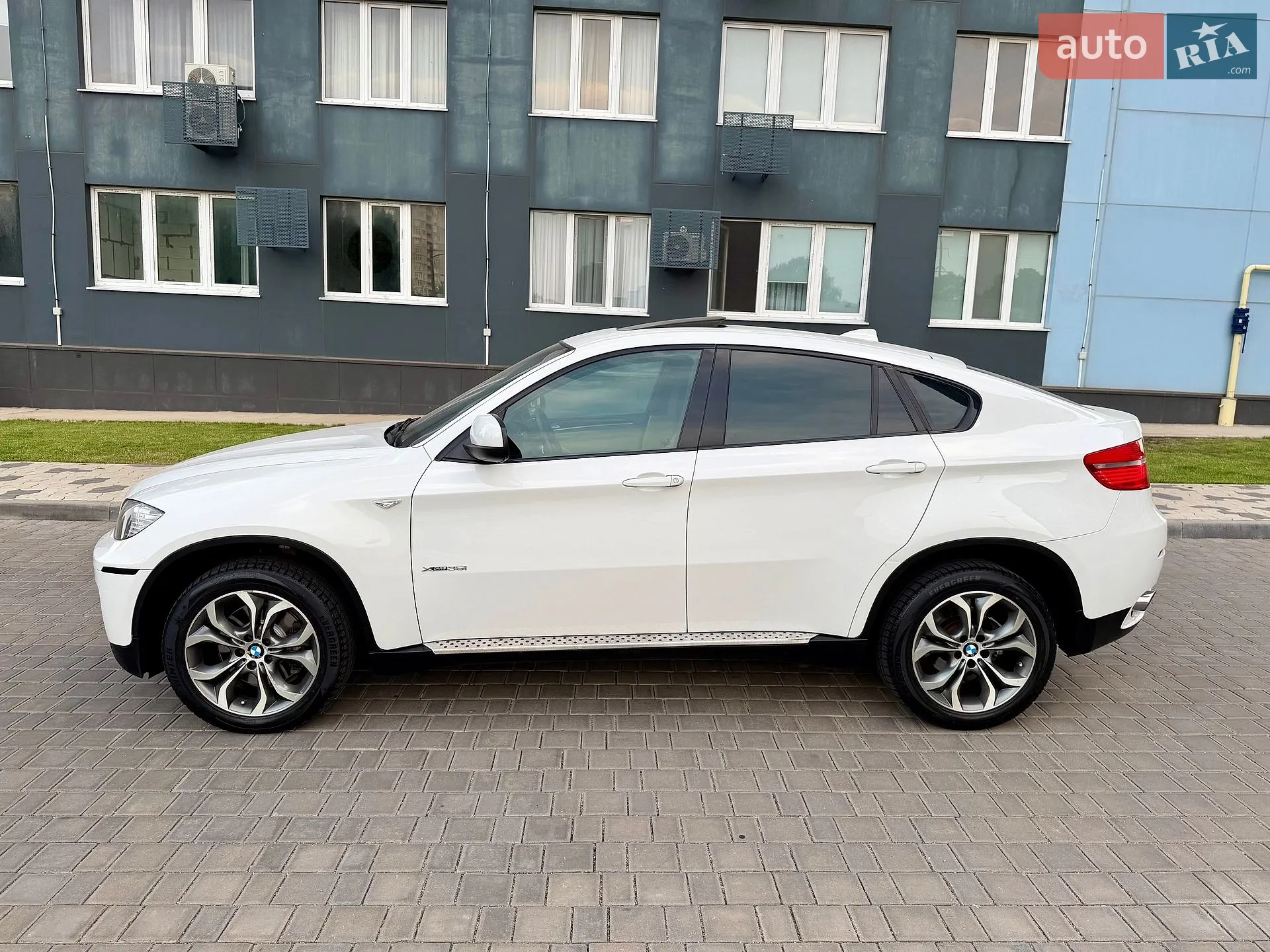 2010 BMW X6 - мініатюра 9