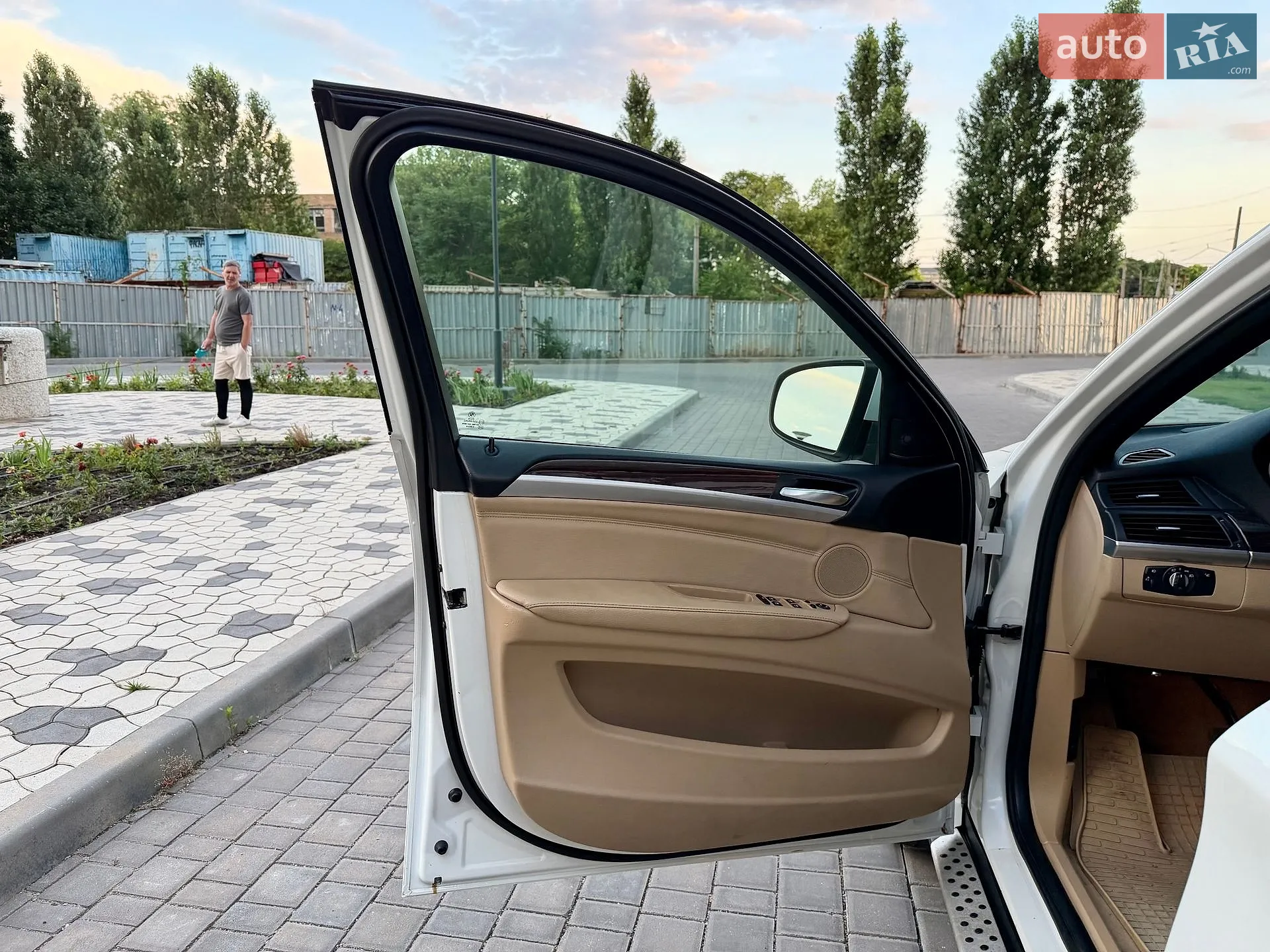 2010 BMW X6 - мініатюра 31