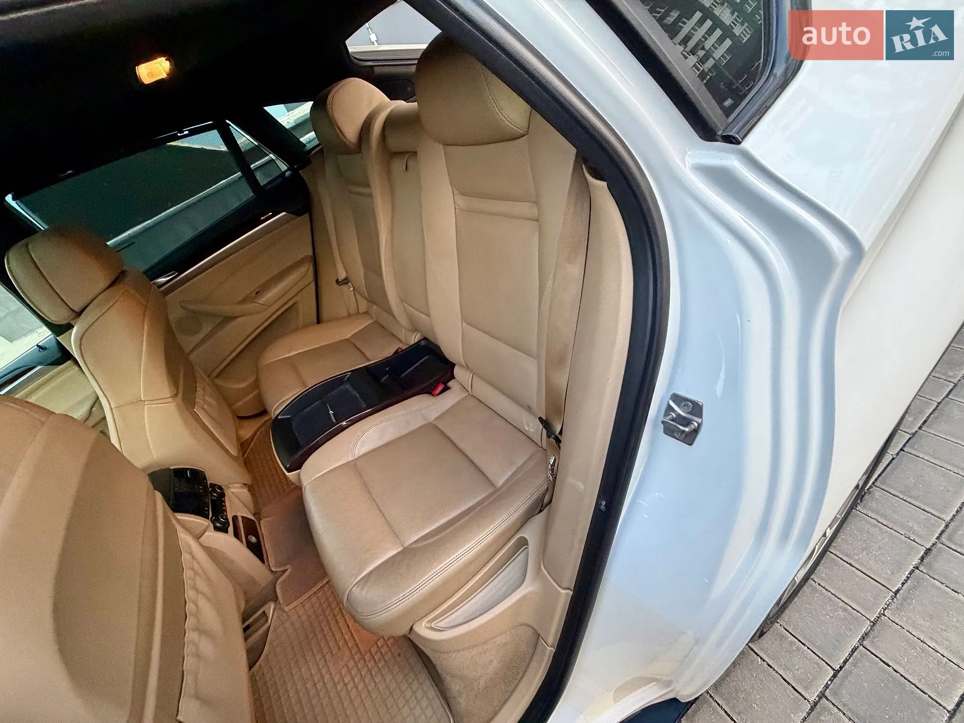 2010 BMW X6 - мініатюра 87