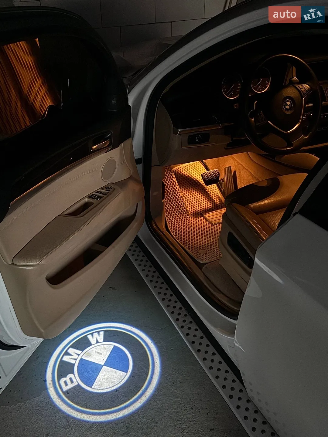 2010 BMW X6 - мініатюра 28