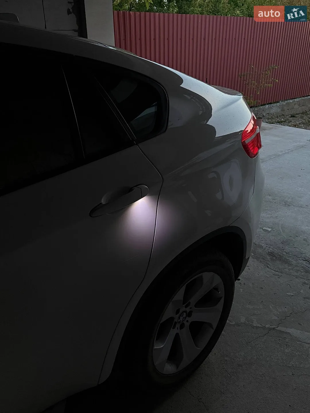 2010 BMW X6 - мініатюра 31
