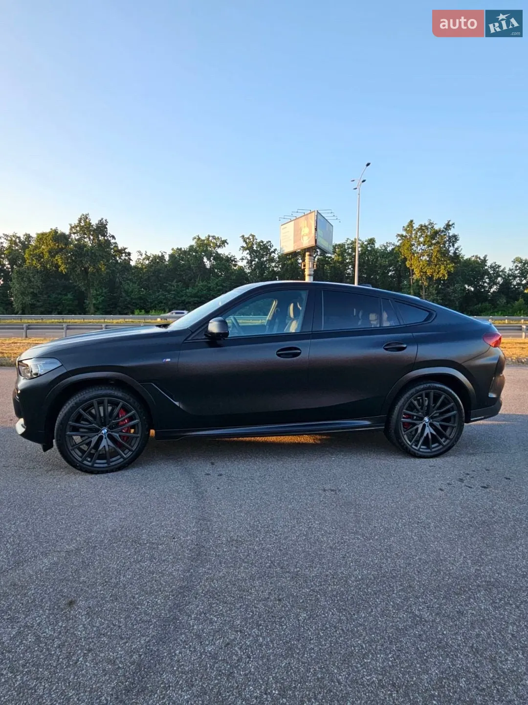 2022 BMW X6 - мініатюра 3