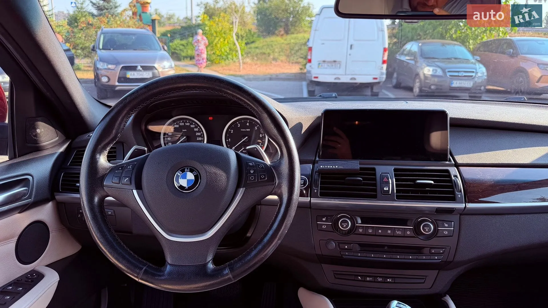 2011 BMW X6 - мініатюра 15