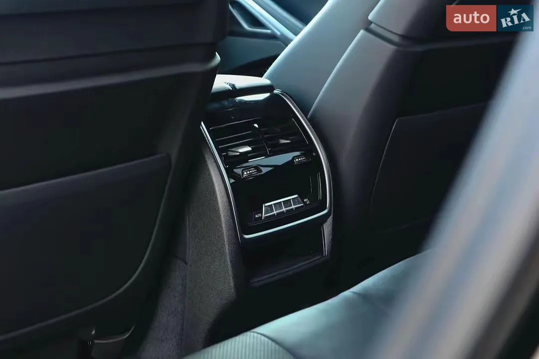 2020 BMW X6 - мініатюра 28