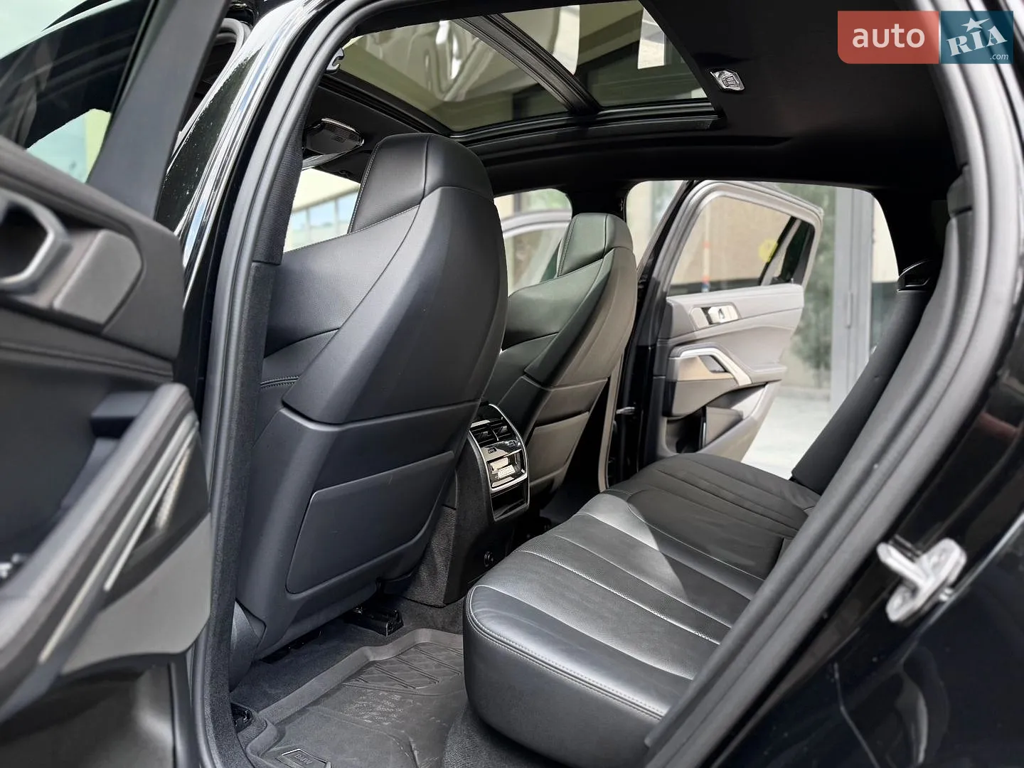 2021 BMW X6 - мініатюра 48