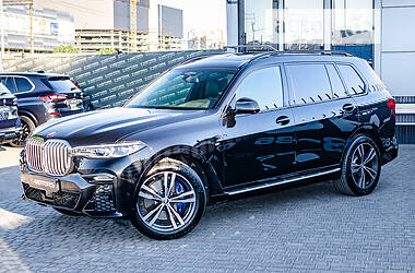Внедорожник / Кроссовер BMW X7 2020 в 