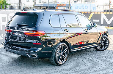 Внедорожник / Кроссовер BMW X7 2020 в 