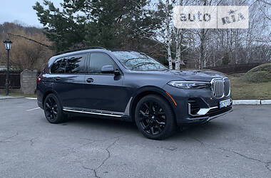 Позашляховик / Кросовер BMW X7 2020 в 