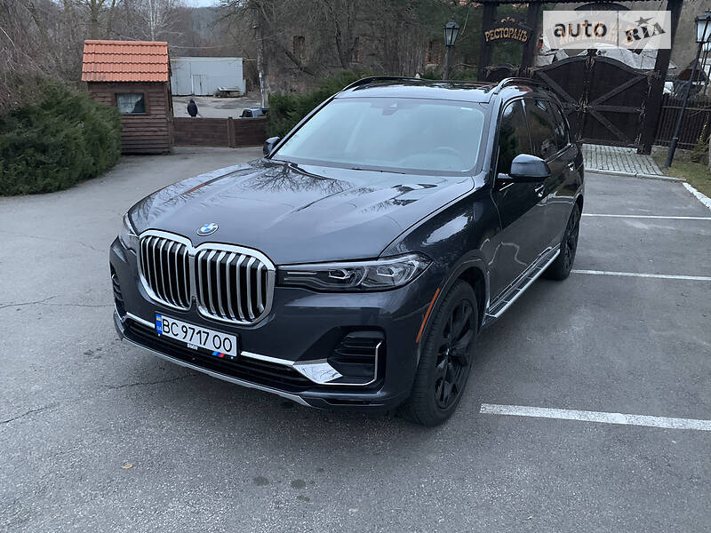Позашляховик / Кросовер BMW X7 2020 в 