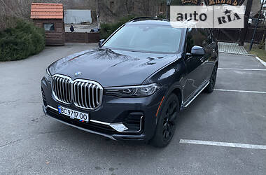 Позашляховик / Кросовер BMW X7 2020 в 