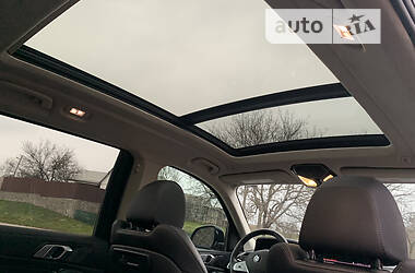 Позашляховик / Кросовер BMW X7 2020 в 