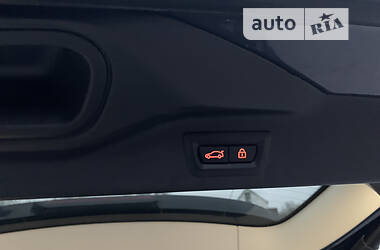 Позашляховик / Кросовер BMW X7 2020 в 