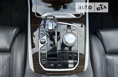 Позашляховик / Кросовер BMW X7 2019 в 
