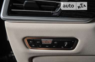 Позашляховик / Кросовер BMW X7 2020 в 