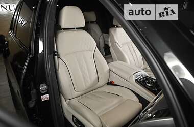Позашляховик / Кросовер BMW X7 2020 в 
