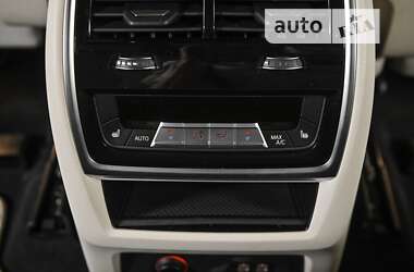 Позашляховик / Кросовер BMW X7 2020 в 