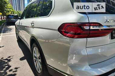 Позашляховик / Кросовер BMW X7 2019 в 