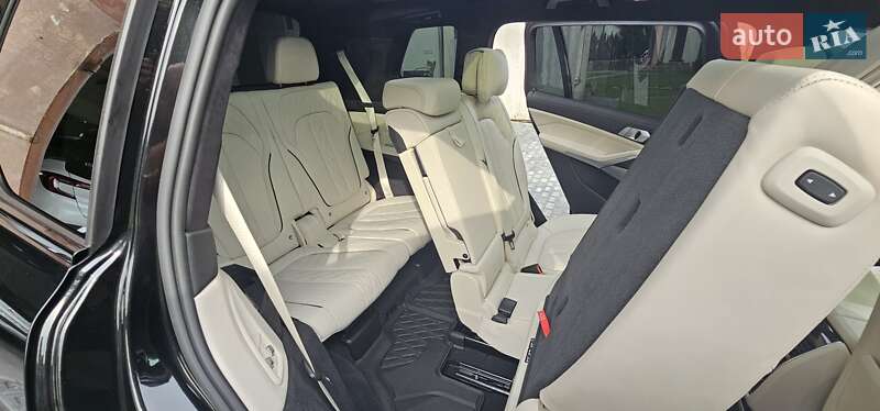 Внедорожник / Кроссовер BMW X7 2020 в Житомире