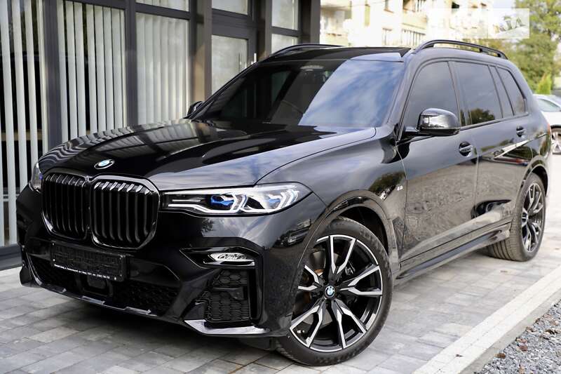 Позашляховик / Кросовер BMW X7 2022 в 