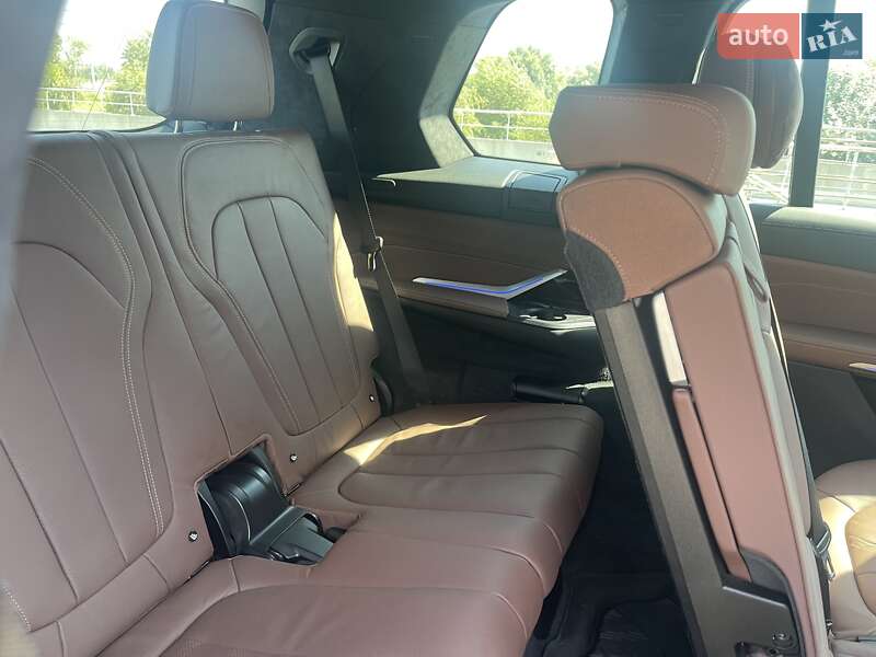 Позашляховик / Кросовер BMW X7 2020 в Києві