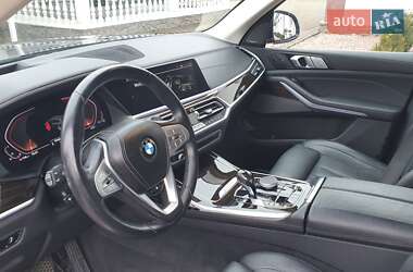 Позашляховик / Кросовер BMW X7 2021 в 