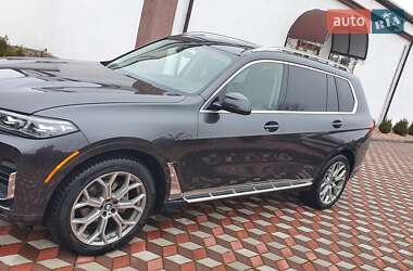 Позашляховик / Кросовер BMW X7 2021 в 