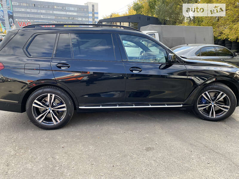 BMW X7 2021