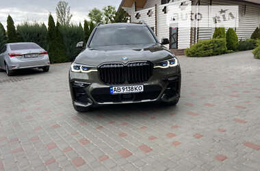 Позашляховик / Кросовер BMW X7 2022 в 