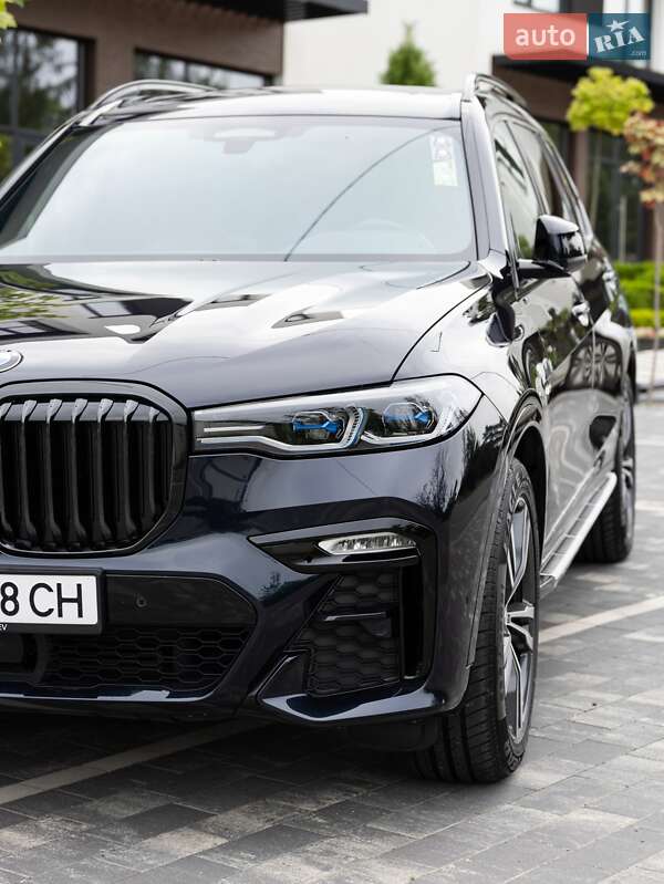 Внедорожник / Кроссовер BMW X7 2021 в Ужгороде