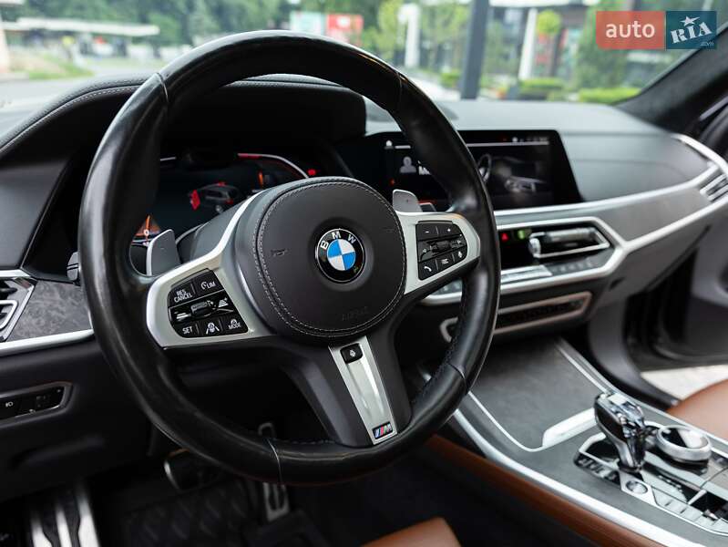 Внедорожник / Кроссовер BMW X7 2021 в Ужгороде