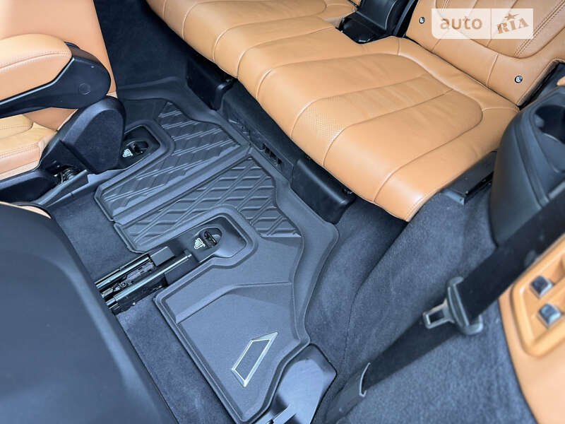 Внедорожник / Кроссовер BMW X7 2021 в Ровно