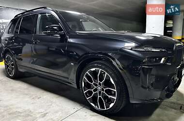 Позашляховик / Кросовер BMW X7 2024 в Києві